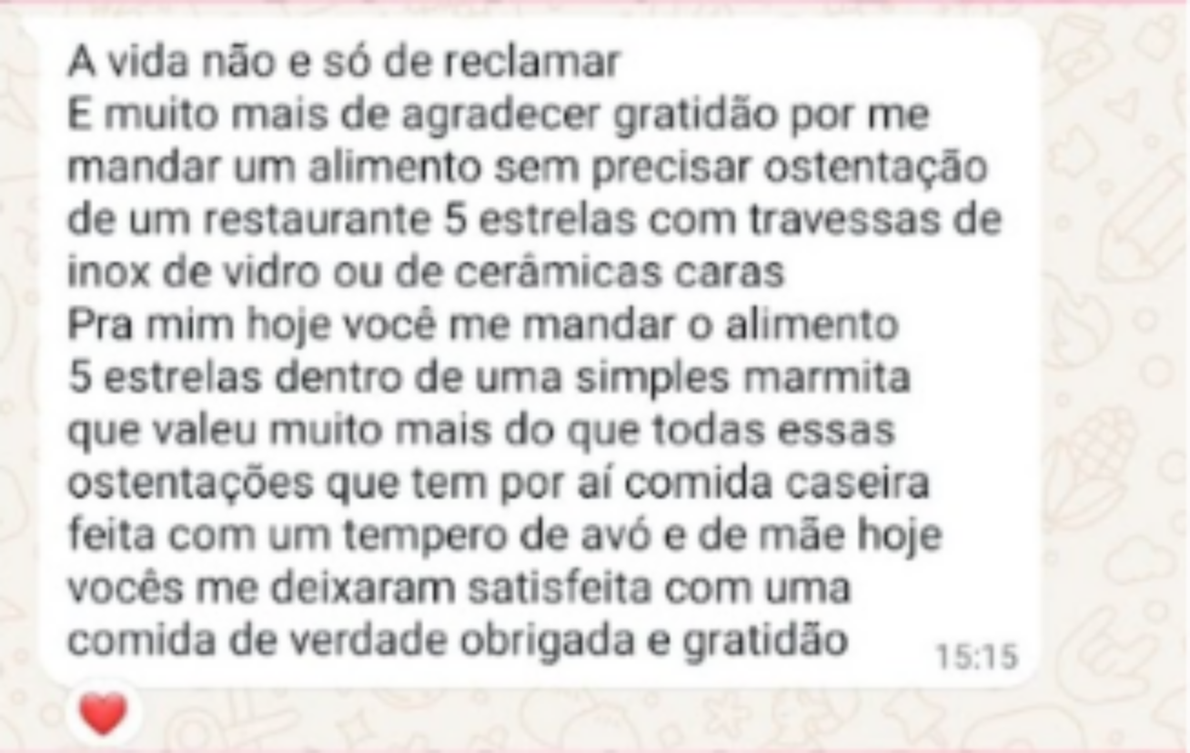 Captura de mensagem elogiando a comida caseira e o tempero da D’ajuda